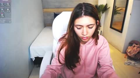 Snapshot of liseth_fox chatting on 12.14.24 Liseth Fox online show from 12.14.24