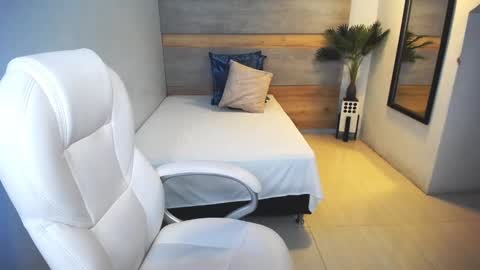 Snapshot of liseth_fox chatting on 12.21.24 Liseth Fox online show from 12.21.24