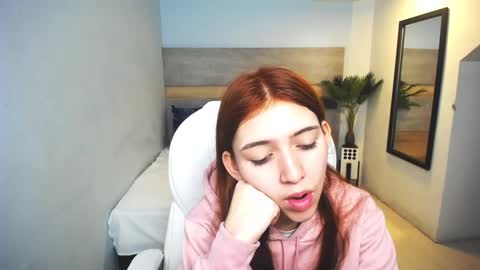 Snapshot of liseth_fox chatting on 12.23.24 Liseth Fox online show from 12.23.24