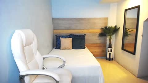 Snapshot of liseth_fox chatting on 01.04.25 Liseth Fox online show from 01.04.25