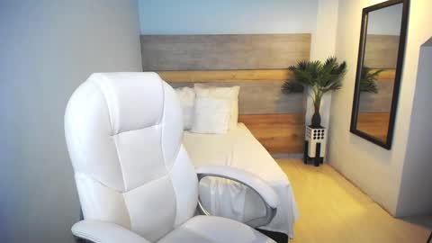 Snapshot of liseth_fox chatting on 02.04.25 Liseth Fox online show from 02.04.25