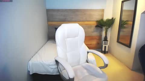 Snapshot of liseth_fox chatting on 02.19.25 Liseth Fox online show from 02.19.25