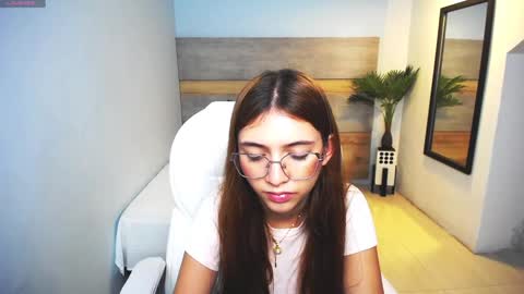 Snapshot of liseth_fox chatting on 02.20.25 Liseth Fox online show from 02.20.25