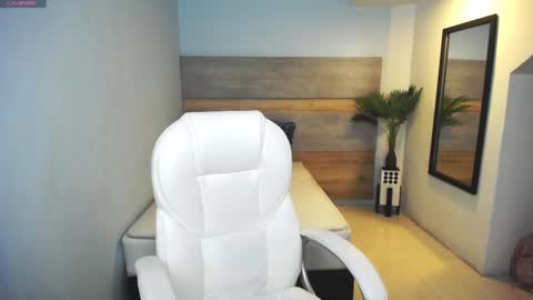 Snapshot of liseth_fox chatting on 02.21.25 Liseth Fox online show from 02.21.25