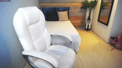 Snapshot of liseth_fox chatting on 02.22.25 Liseth Fox online show from 02.22.25