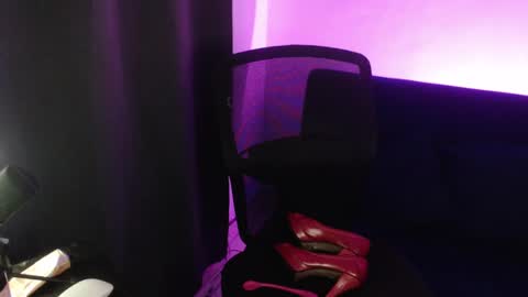 Snapshot of liss_petty chatting on 01.25.25  Liss  online show from 01.25.25