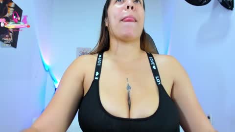 Snapshot of lissa_jhonsoon chatting on 10.07.25 L I S S A online show from 10.07.25