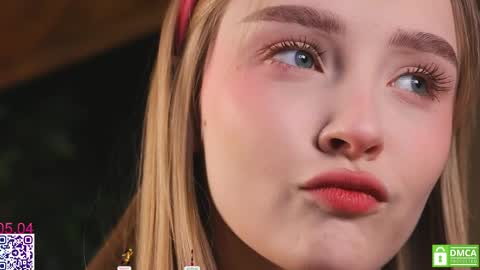 your Liza again. Next stream Dec. 1  at 2 or 3  GMT online show from 04.05.26