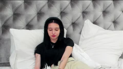 LissaAllison online show from 03.11.25