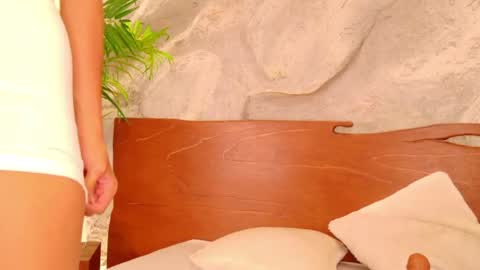 Isaa  online show from 06.05.26