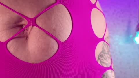 Snapshot of lisse_palmerr chatting on 02.15.26 lisse_palmerr online show from 02.15.26