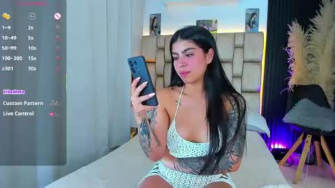 Snapshot of little__sophie18 chatting on 07.10.26 Sophie ---- connected from 1400 to 2100 Colombia time online show from 07.10.26