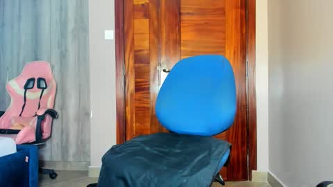 little_africa online show from 04.12.26