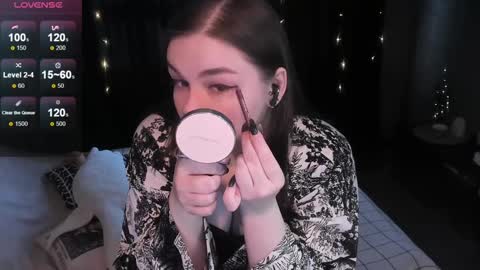 Snapshot of little_bambii_ chatting on 12.13.24 Eva online show from 12.13.24