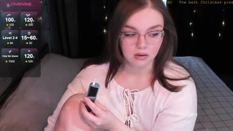 Snapshot of little_bambii_ chatting on 12.24.24 Eva online show from 12.24.24