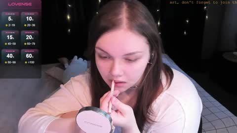 Snapshot of little_bambii_ chatting on 12.28.24 Eva online show from 12.28.24