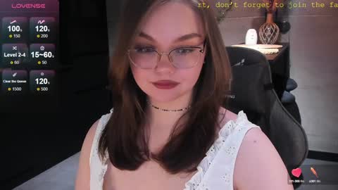 Snapshot of little_bambii_ chatting on 01.06.25 Eva online show from 01.06.25