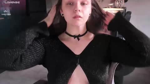 Snapshot of little_bambii_ chatting on 02.18.25 Eva online show from 02.18.25