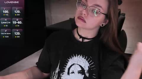 Snapshot of little_bambii_ chatting on 02.23.25 Eva online show from 02.23.25
