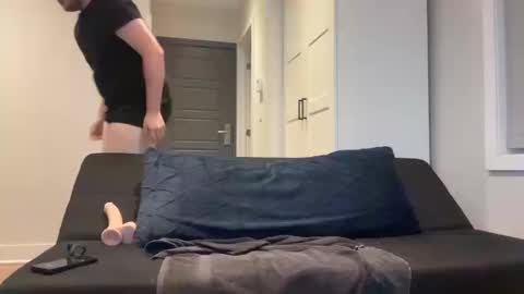 Snapshot of little_boi2much chatting on 10.11.25 little_boi2much online show from 10.11.25