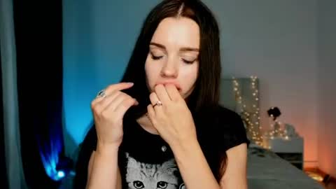Snapshot of little_cuti1e chatting on 07.23.26 Kathrine online show from 07.23.26