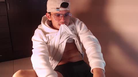 Snapshot of little_daniell chatting on 11.15.25 Daniel online show from 11.15.25