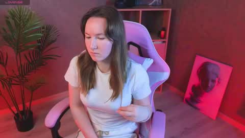 Snapshot of little_doll_meow chatting on 04.23.26 Alexandra online show from 04.23.26