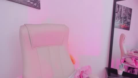 Help me reach 100 likes online show from 02.19.25