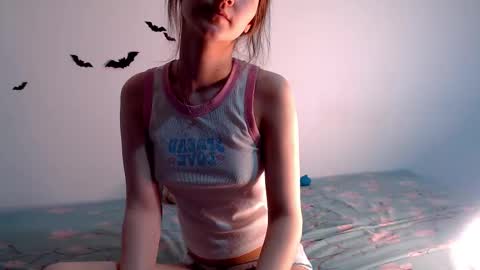 Snapshot of little_owlx chatting on 10.14.25 Alice.. online show from 10.14.25