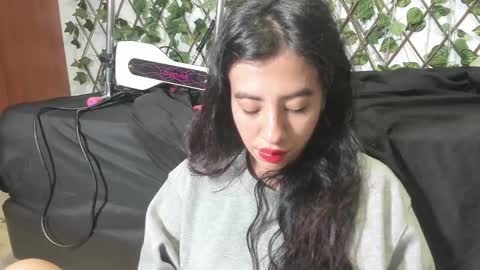 Mia online show from 03.23.26