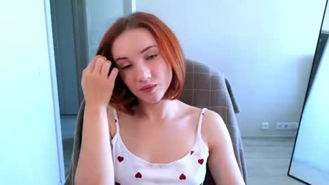 Snapshot of little_pretty_woman chatting on 07.18.26 little_pretty_woman online show from 07.18.26