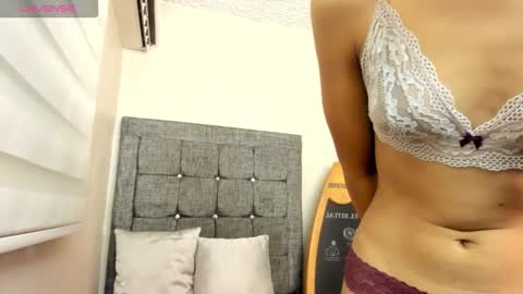 Snapshot of little_sugar19 chatting on 10.23.25 alex online show from 10.23.25