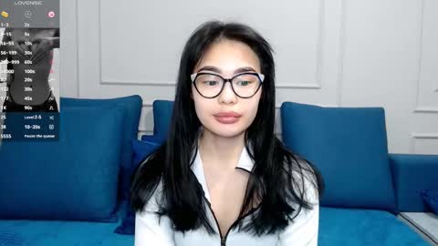 Snapshot of little_v1rgin_angel chatting on 02.18.25 Kwan online show from 02.18.25