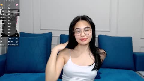 Snapshot of little_v1rgin_angel chatting on 03.02.25 Kwan online show from 03.02.25