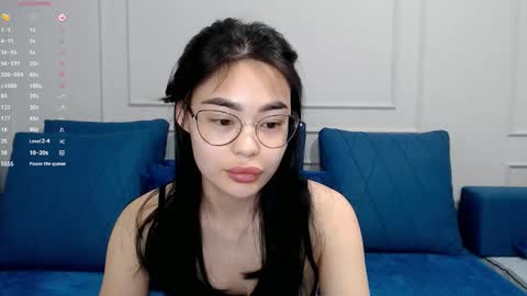 Snapshot of little_v1rgin_angel chatting on 03.10.25 Kwan online show from 03.10.25