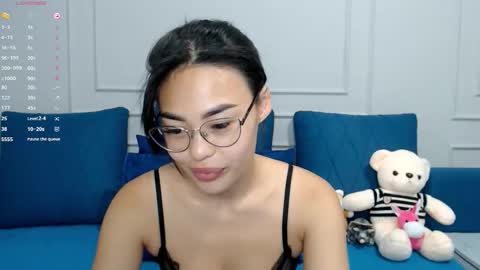 Snapshot of little_v1rgin_angel chatting on 09.21.25 Kwan online show from 09.21.25