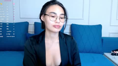 Kwan online show from 04.06.26