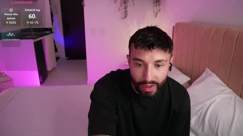 Snapshot of little_vannesaa chatting on 03.16.26 little_vannesaa online show from 03.16.26