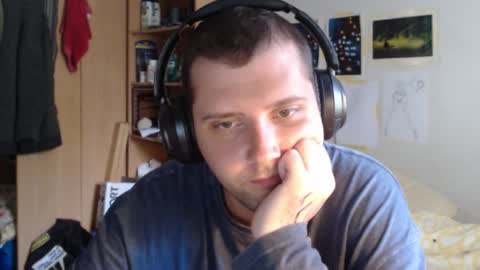 littlealien7 online show from 11.20.25