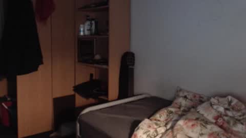 littlealien7 online show from 02.13.26