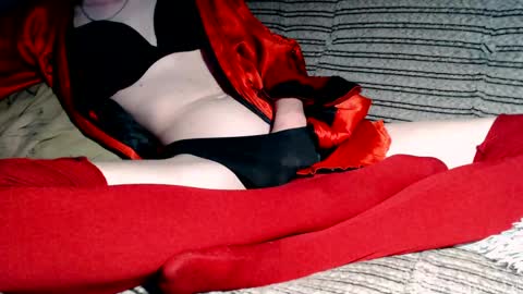 Snapshot of littlebuddycze chatting on 05.24.26 Malej Kmo online show from 05.24.26