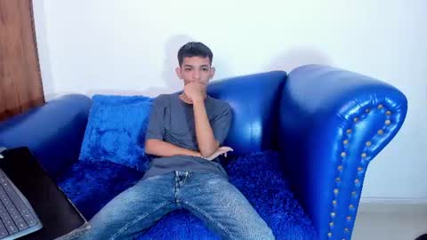 Snapshot of littlecum18 chatting on 07.01.26 Pipe online show from 07.01.26