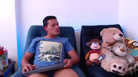 Snapshot of littledicklatin chatting on 06.12.26 Manu online show from 06.12.26
