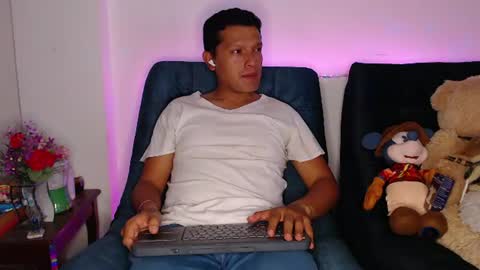 Manu online show from 07.08.26