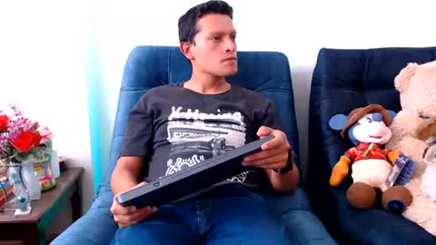 Manu online show from 07.17.26