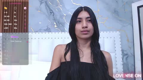 Snapshot of littlee_emilyy_ chatting on 01.14.25 Emily  online show from 01.14.25