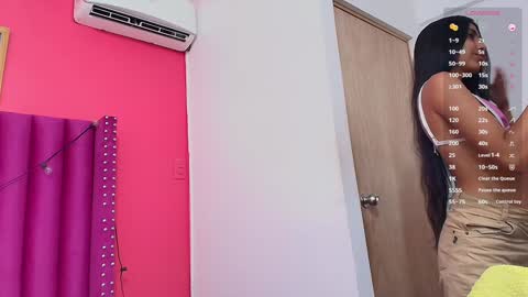 Snapshot of littlee_emilyy_ chatting on 01.31.25 Emily  online show from 01.31.25