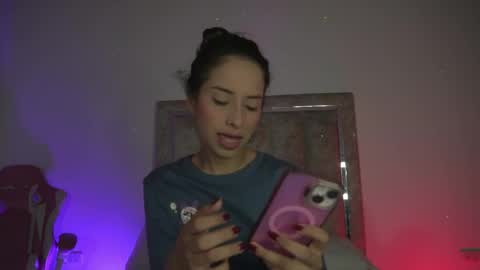 littlee_emma_ online show from 05.20.26