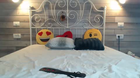 Your little flower  online show from 03.17.26