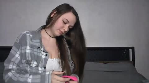 Snapshot of littlejessielov chatting on 01.28.25 Jessie online show from 01.28.25